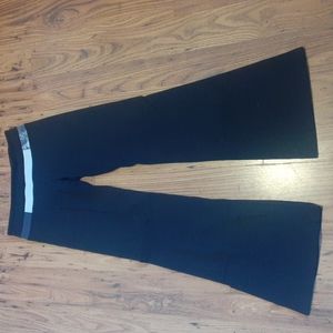 Size 4 lululemon Groove pants